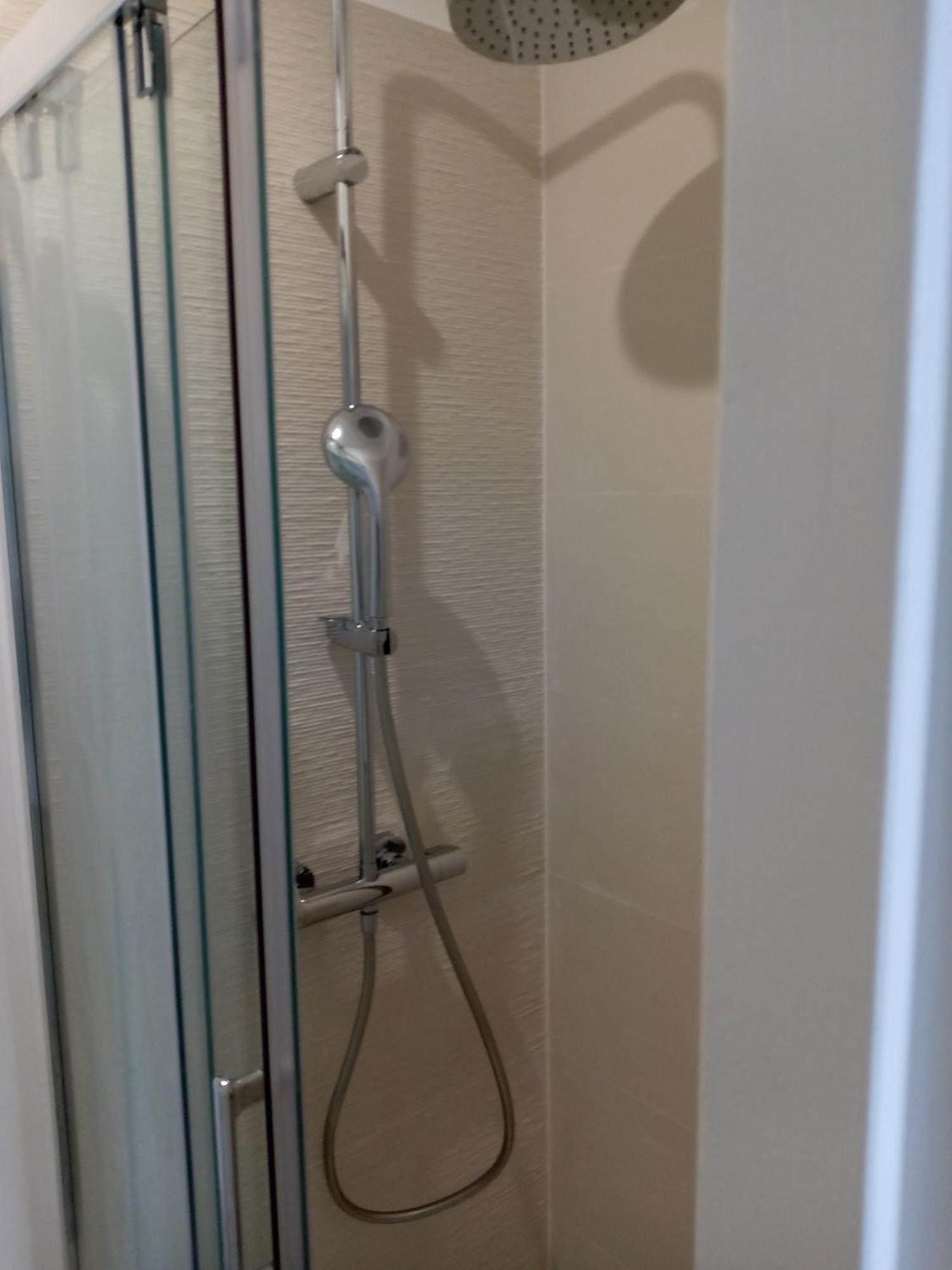 Quartier Le Plus Anime De Marseille "La Plaine Cours Julien "Chambre Avec Salle De Bain Wc Privee Integrees "Dans Appartement Dış mekan fotoğraf
